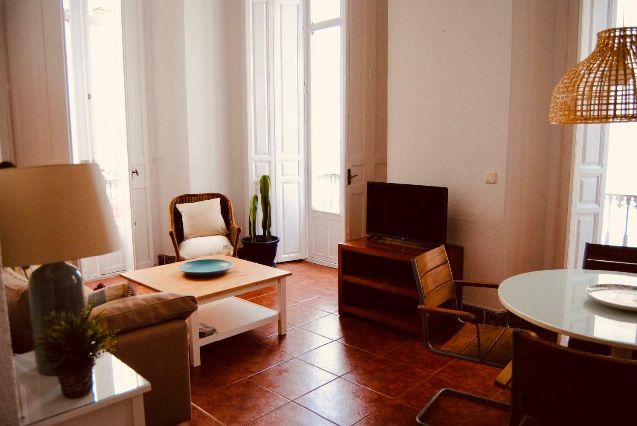 Luz Y Sencillez En El Centro Historico De Malaga Apartment Bagian luar foto